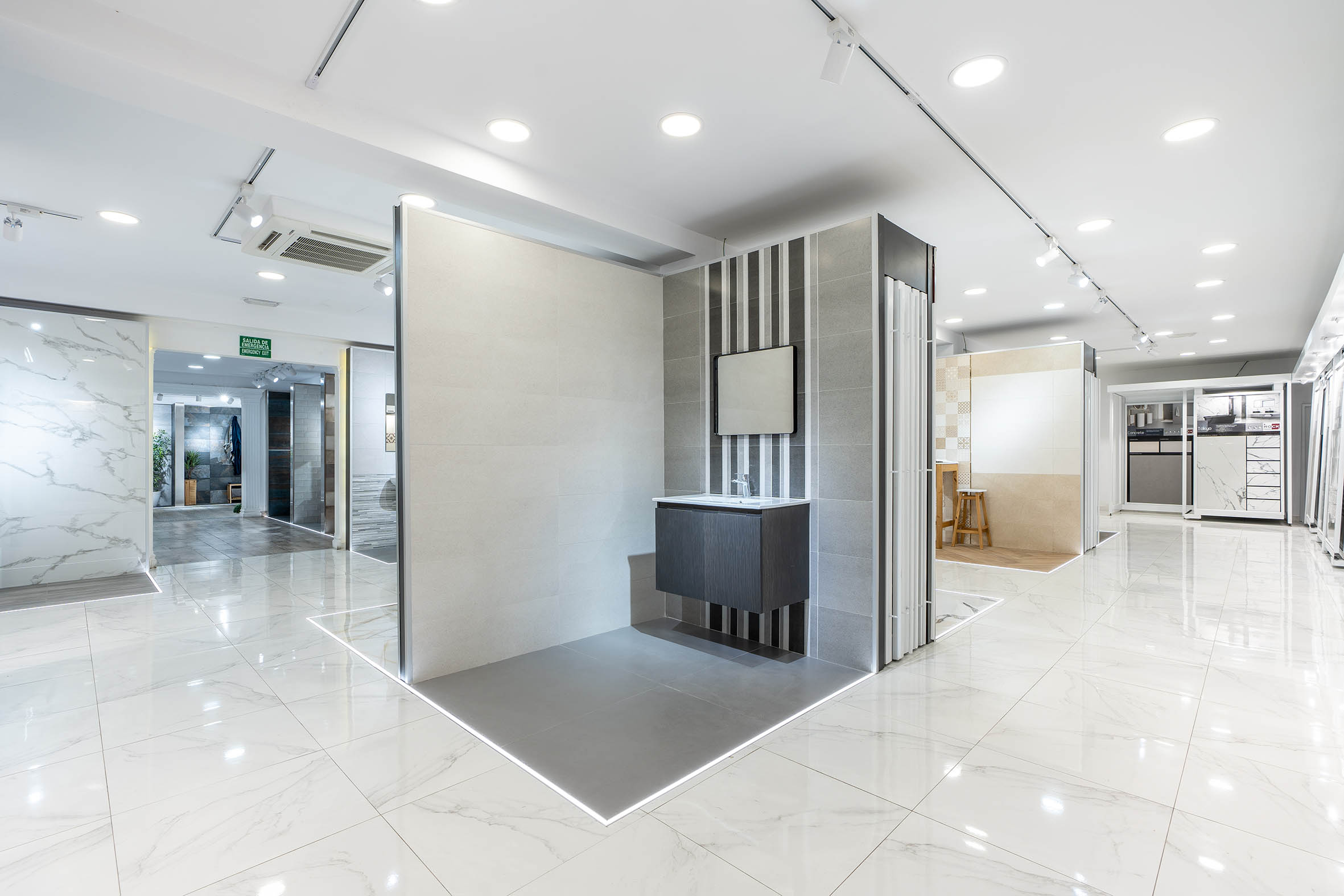 SHOWROOM 2